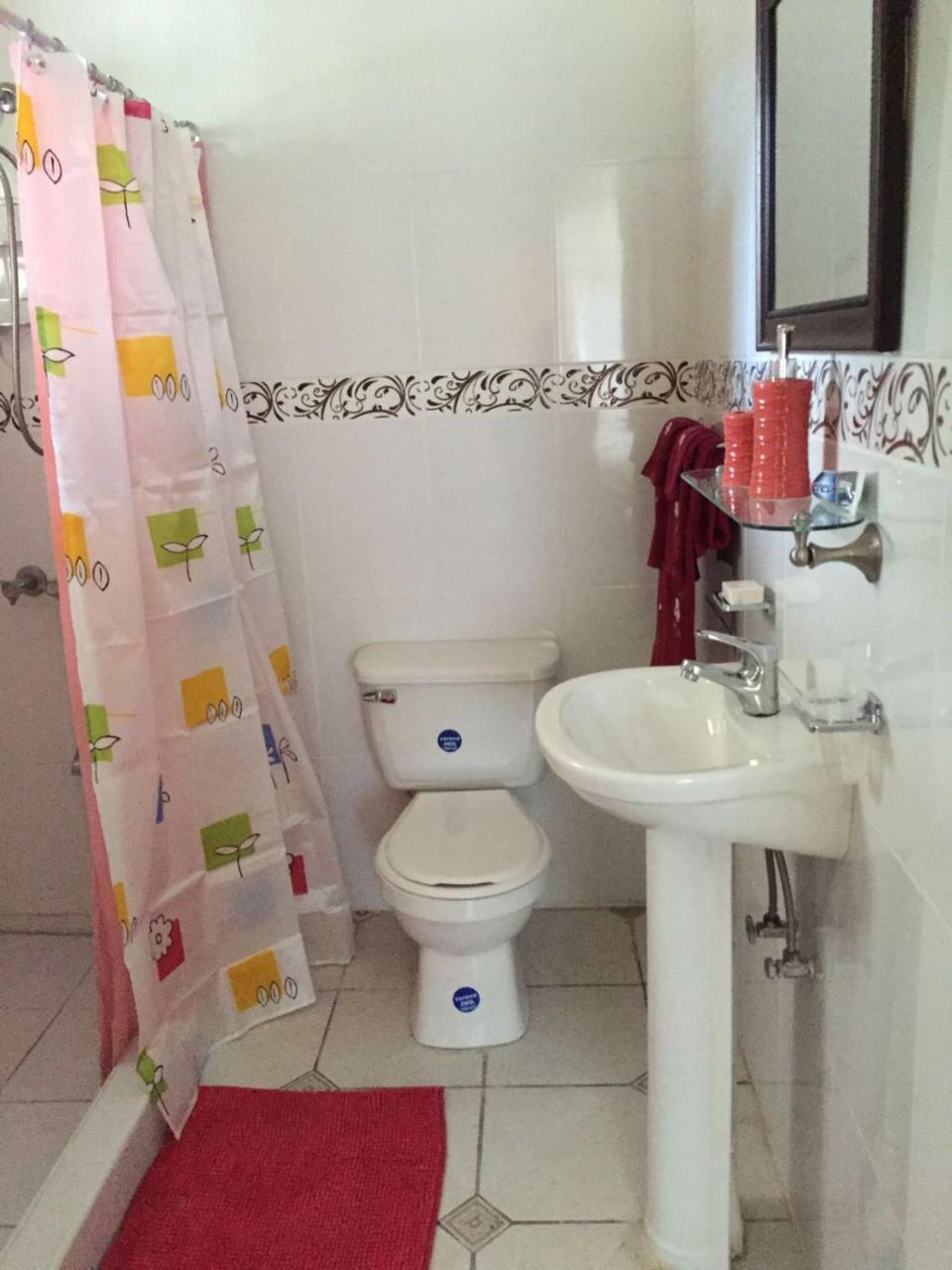 Goldenview Guesthouse Ocho Rios Eksteriør billede